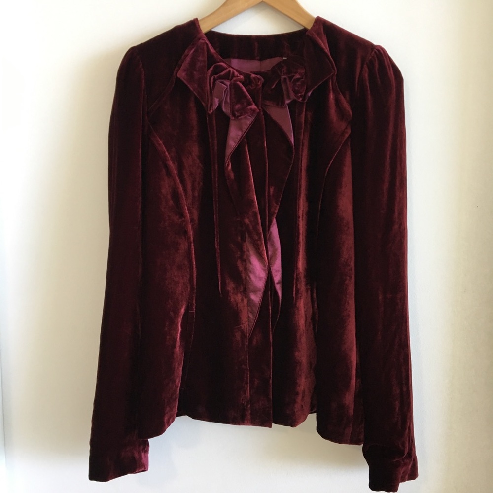 T Tahari Button Up Burgundy Ruffle Blazer